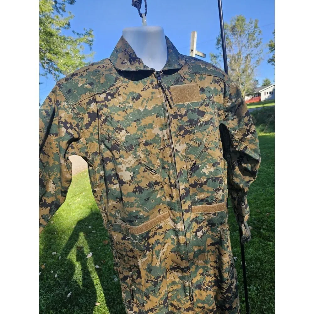 USMC Woodland Digital Camouflage Coveralls Flyers S.O.C. Sz M 28/P Regular‎